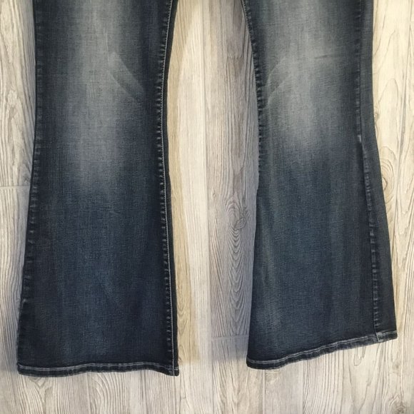 JEANS Mid Wash Boot Cut Slight Stretch Jeans - Picture 5 of 10